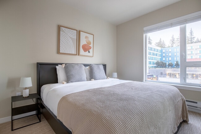 Photo - 15301 NE Turing St Unidad FL8-ID997