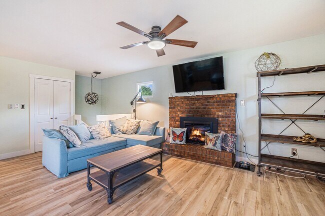 Photo - 5 Bedroom House on Large Lot in Scotch Pines