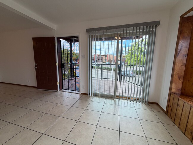 Photo - 1307 Rufina Ln Unit 3