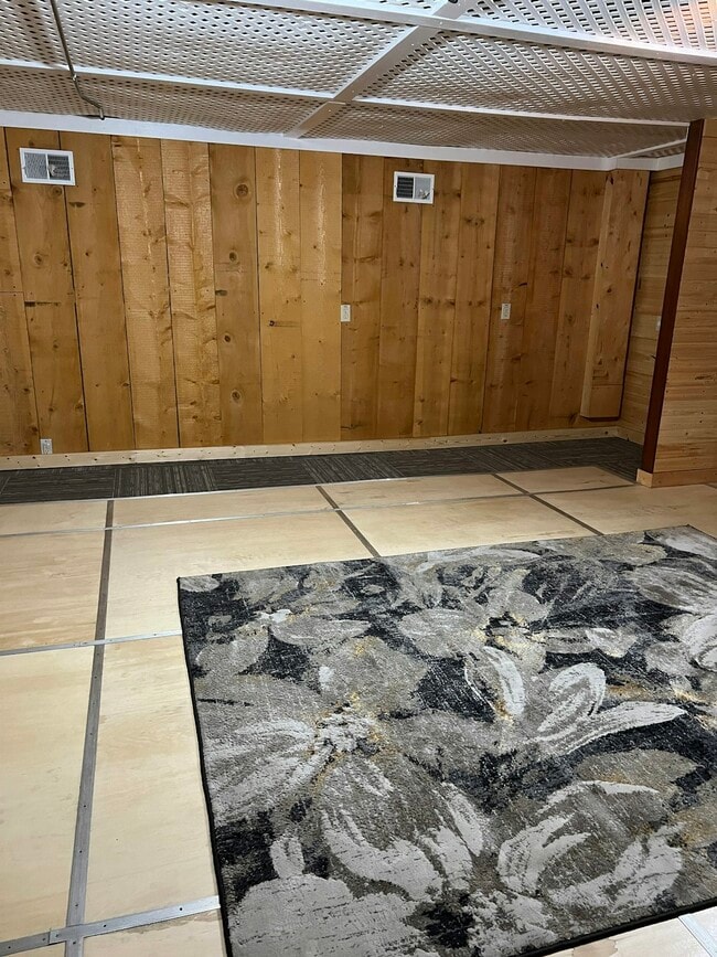 Photo - 102 E Erie St Unit C