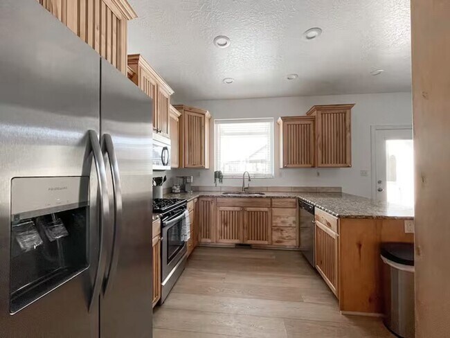 Photo - Fully Furnished 6 Bed, 3 Bath Home for Rent - Morgan, Utah