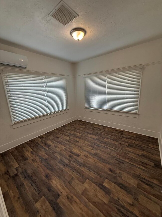 Photo - 710 S 1st St