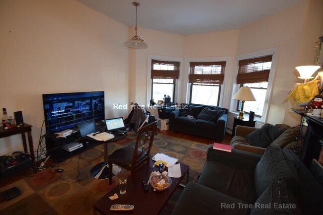 Photo - 1689 Beacon St Unit 3