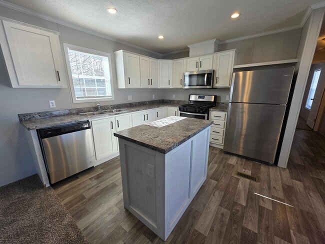 Photo - 3730 Birch St