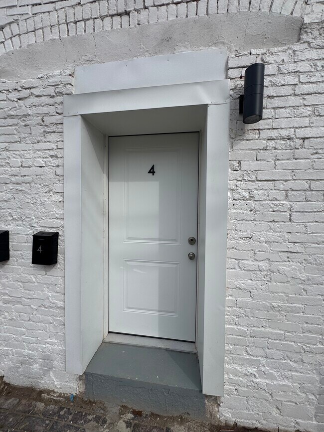 Photo - 839 S Jackson St Unit 4