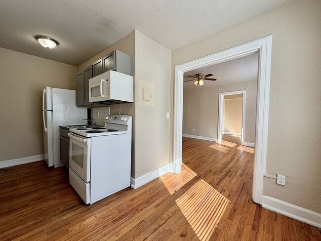 Photo - The Nelle Unidad 3736-204