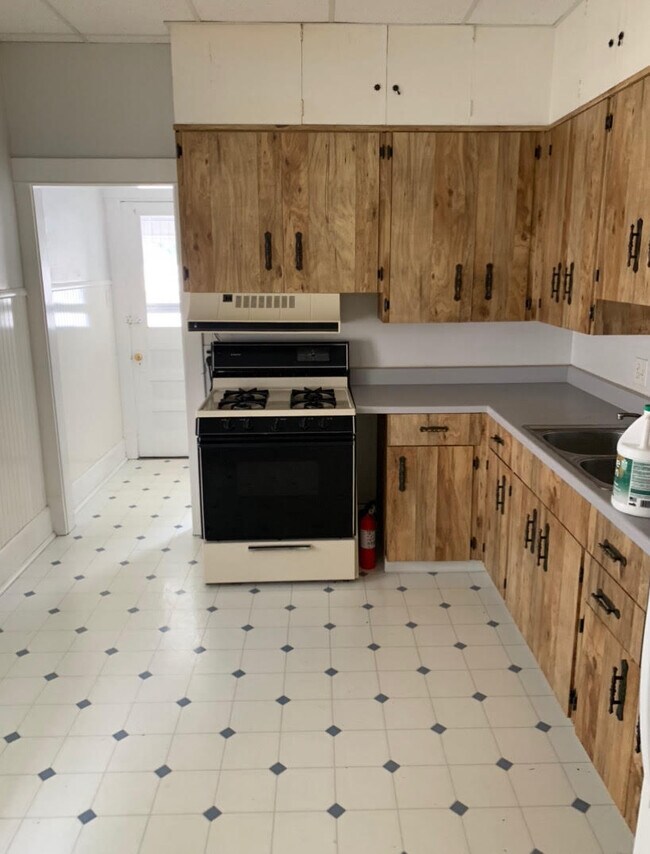 Photo - 1711 Clarke Dr