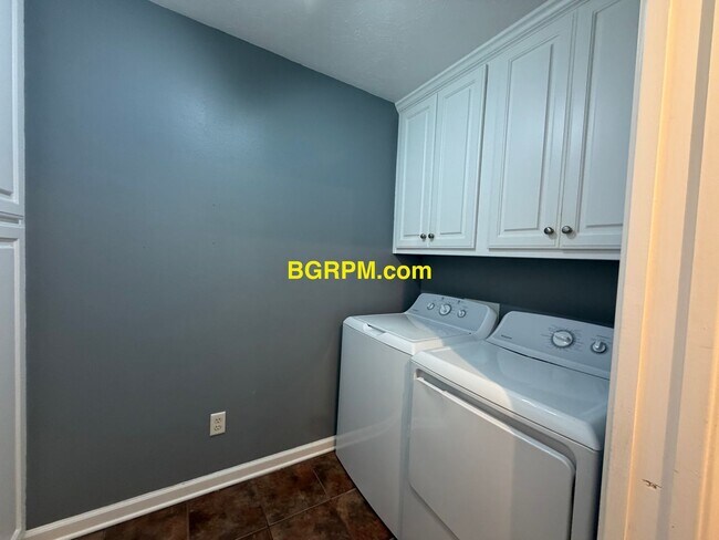 Photo - 31 Willow Lake Dr
