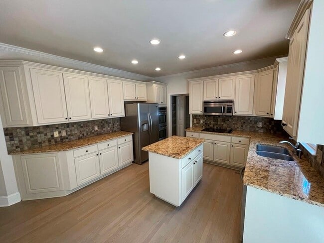 Photo - 510 Stonebrook Farms Dr