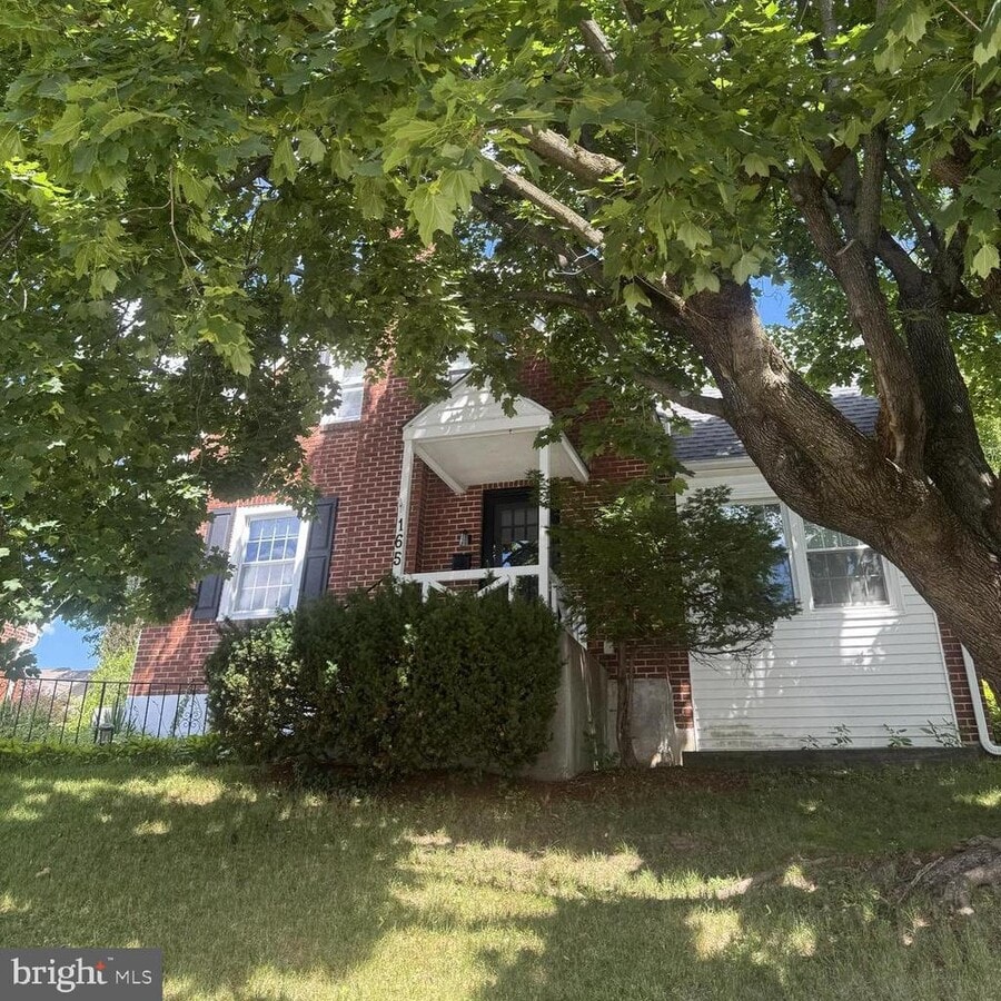 Photo - 165 Race St
