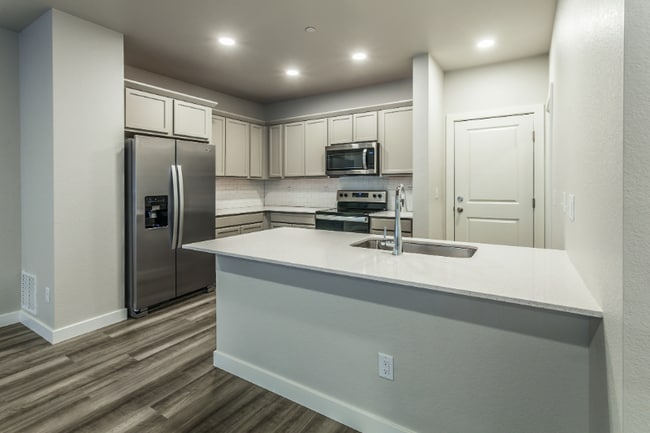 Photo - 2920 Barnstormer St