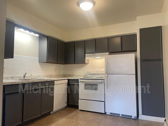 Photo - 59425 10 Mile Rd Unidad Apt 2A