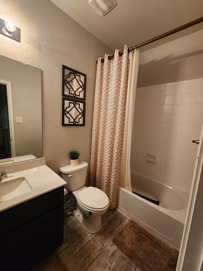 Photo - 3069 Blantyre Bnd Unidad Room for rent