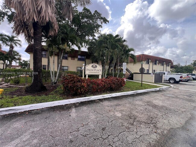 Building Photo - 451 NW 100th Pl Unit 101