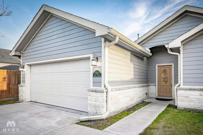 Photo - 3638 Lydia St