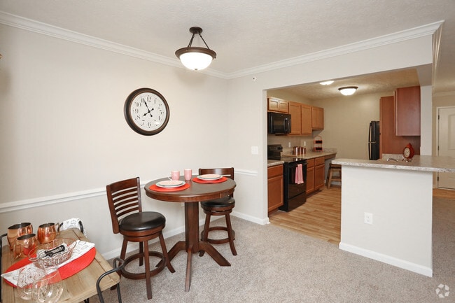 2BR, 2BA -1,050 SF - Dining Room & Kitchen - Shelby Oaks Apartments