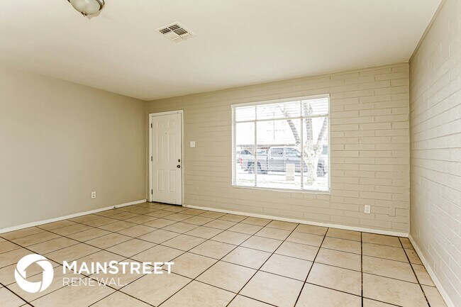 Photo - 4212 N 47th Dr