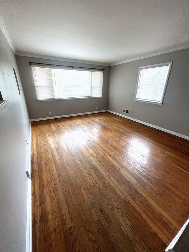 Photo - 1007 N 124th St Unit Upper