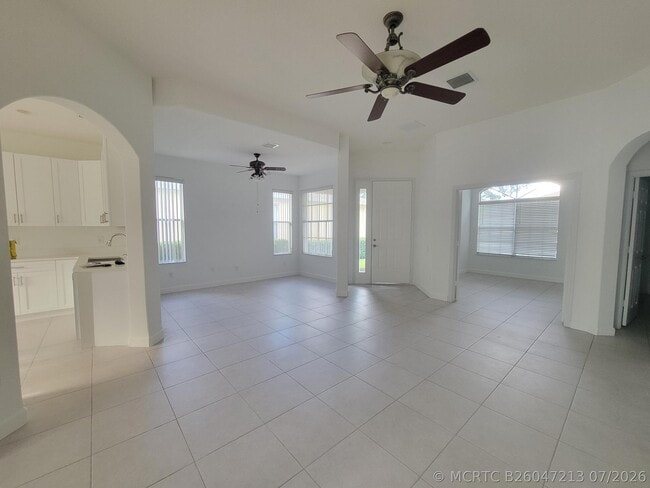 Photo - 3103 Anthem Way