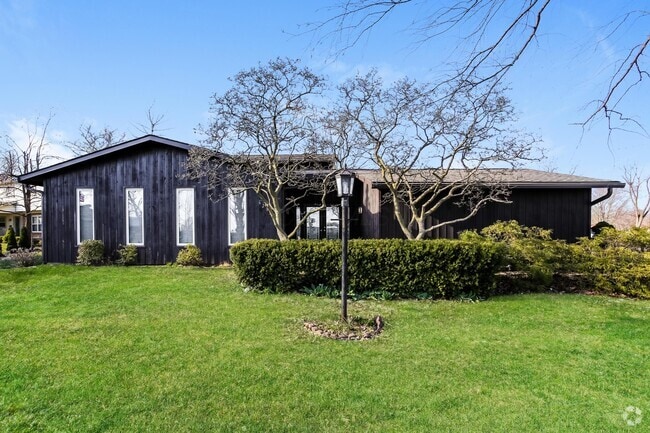 Building Photo - 6285 Sharon Woods Blvd Rental