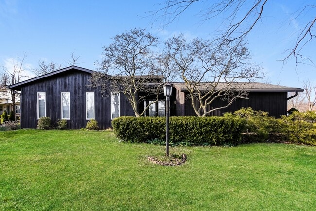 Building Photo - 6285 Sharon Woods Blvd Rental
