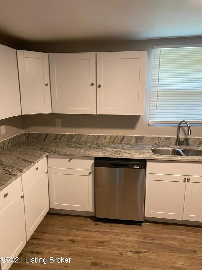 Photo - 856 S 24th St