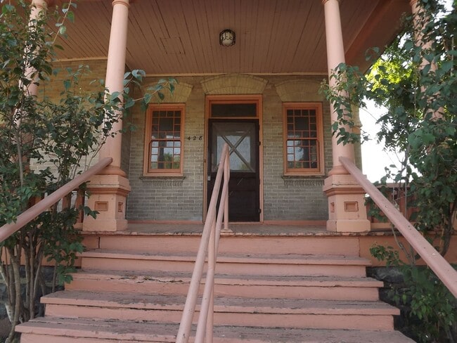 Photo - 1 Bed, 1 Bath 7 Plex