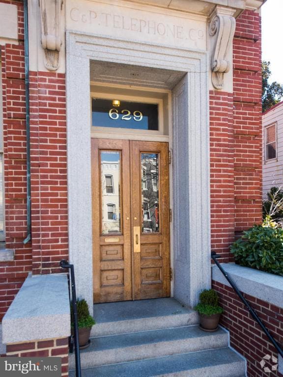 Building Photo - 629 Constitution Ave NE Unit 104 Rental