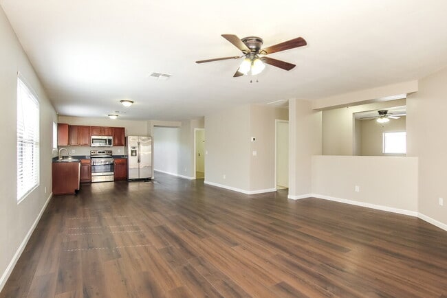 Photo - 11538 W Scotts Dr