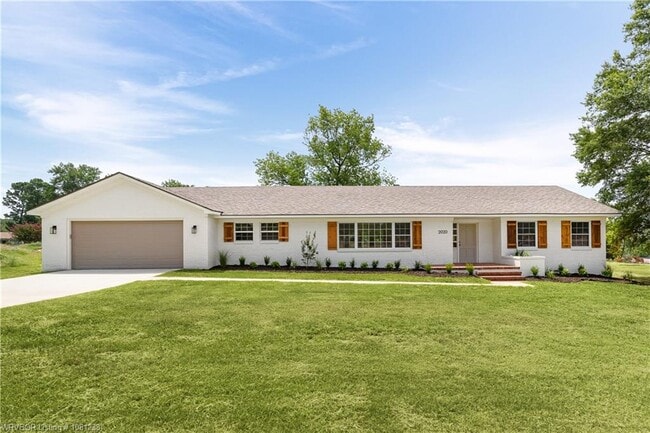 Photo - 2020 Country Club Ave House
