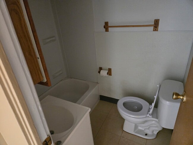 Photo - 229 N Clinton St Unit # 1