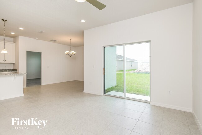 Photo - 1585 Isleta Lp