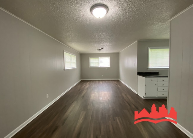 Photo - 4613 White Fox St