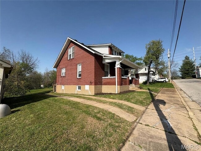 Photo - 615 Horn St