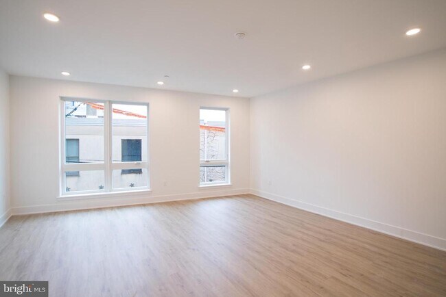 Photo - 1325 N Lee St Unidad 400