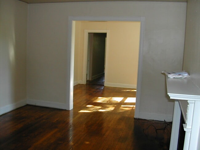 Photo - 4135 Roland Ave Unit 2A