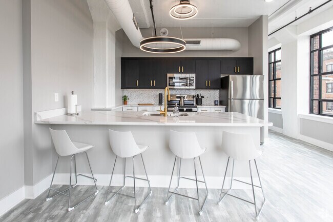 1 Br, 1 Bath - 778 SF - Graphic Arts Lofts