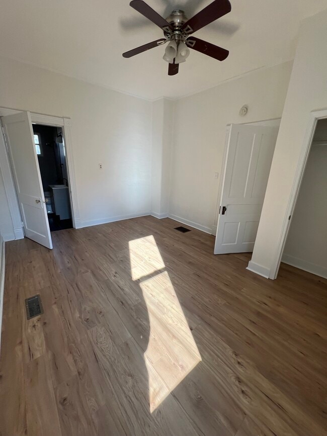 Photo - 449 E Brandeis Ave