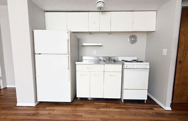 Photo - 922-926 Ludlow Avenue Unit 926-08