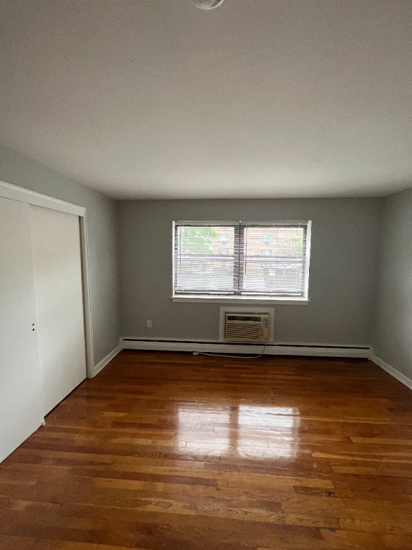 Photo - 137 Evergreen Ave Unidad 30-06