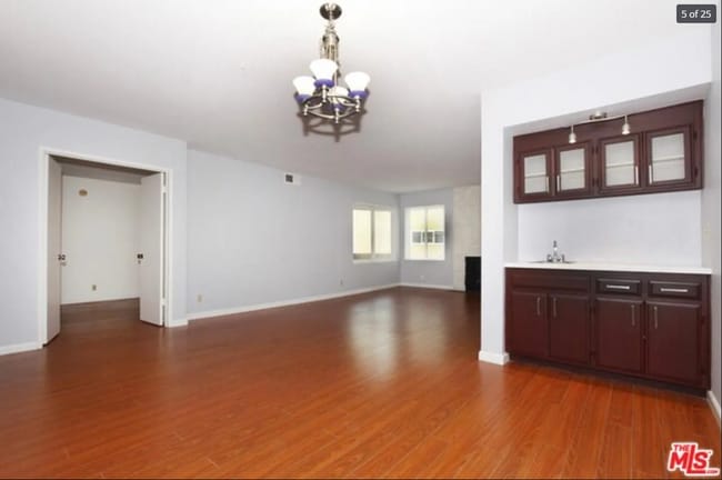 Photo - 1262 S Barrington Ave Unidad 203