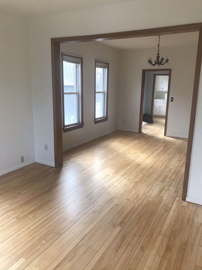 Photo - 712 6th St NE Unidad Lower