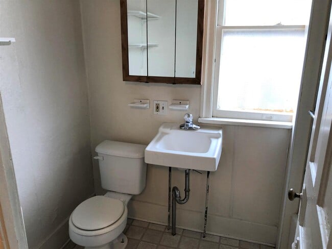 Photo - 620 Bowery St Unit 2