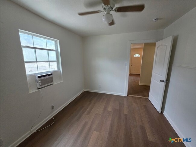 Photo - 702 San Antonio Ave