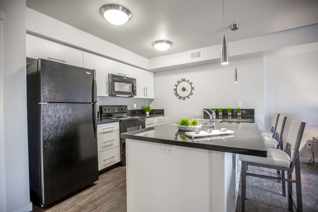 Photo - Madison Manor Unit 2Bed