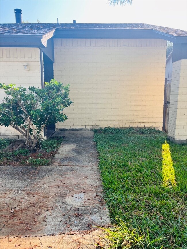 Building Photo - 16633 Gold Ridge Ln