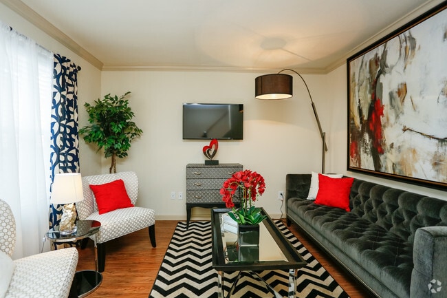 Modelo de sala de estar - Upland Park Townhomes