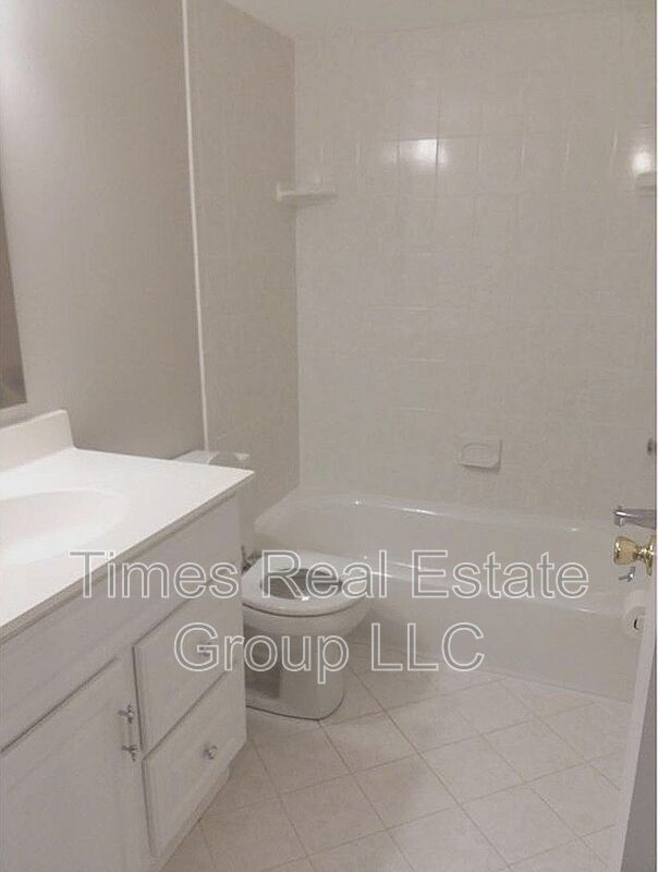 Photo - 400 Drummers Ln