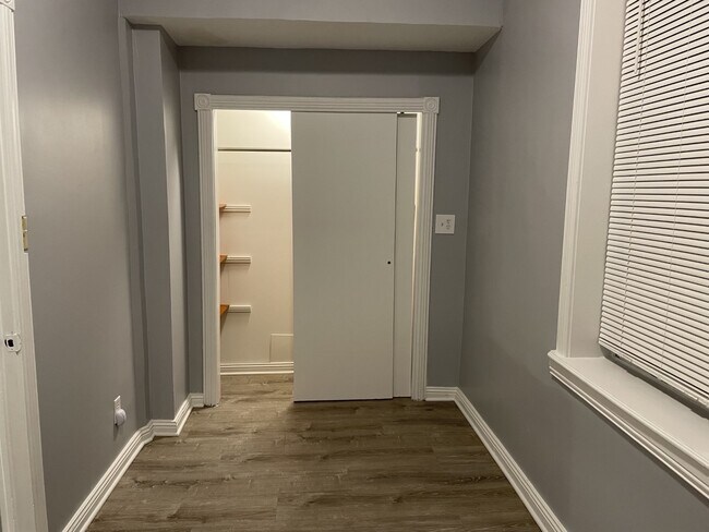 Photo - 2620 S Sawyer Ave