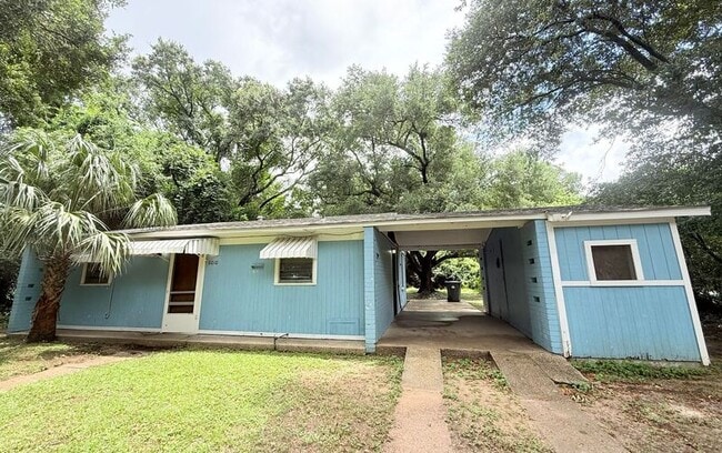 Building Photo - 6010 Sewell St Rental